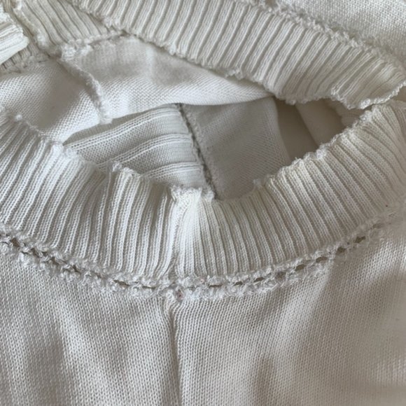 CHANEL CC Cat White Cotton Sleeveless Top, French 38, American Size 8, HTF, Luxe - Picture 7 of 8